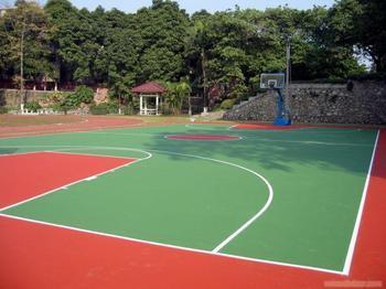 毕节贵州篮球场施工为你讲解篮球场施工基础找平的作用